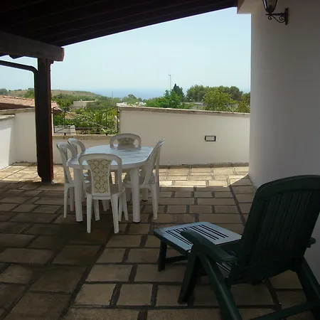 Casa Vacanze Tanieli Marittima